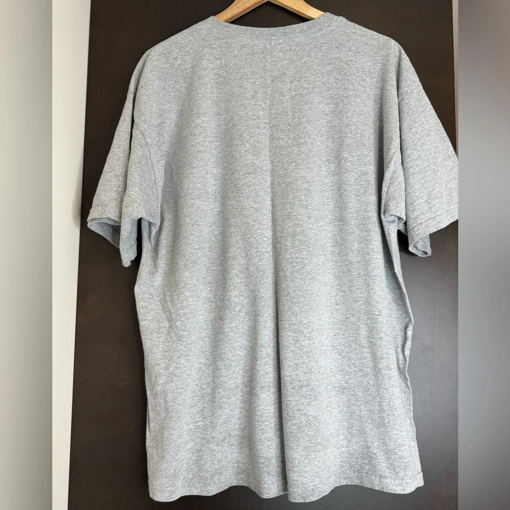 GILDAN Men’s Heather Gray T-Shirt - Picture 4 of 5